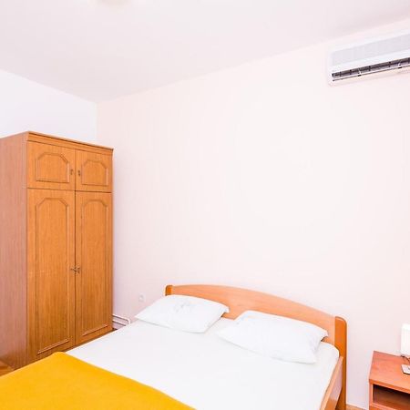 זאטון Apartments Violic מראה חיצוני תמונה