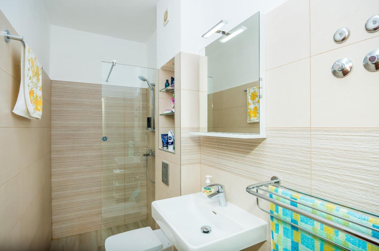 זאטון Apartments Violic מראה חיצוני תמונה