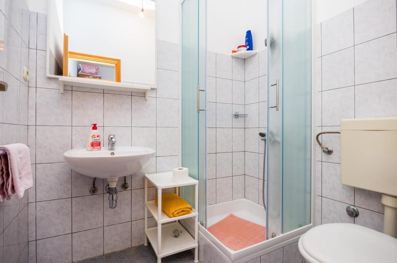 זאטון Apartments Violic מראה חיצוני תמונה