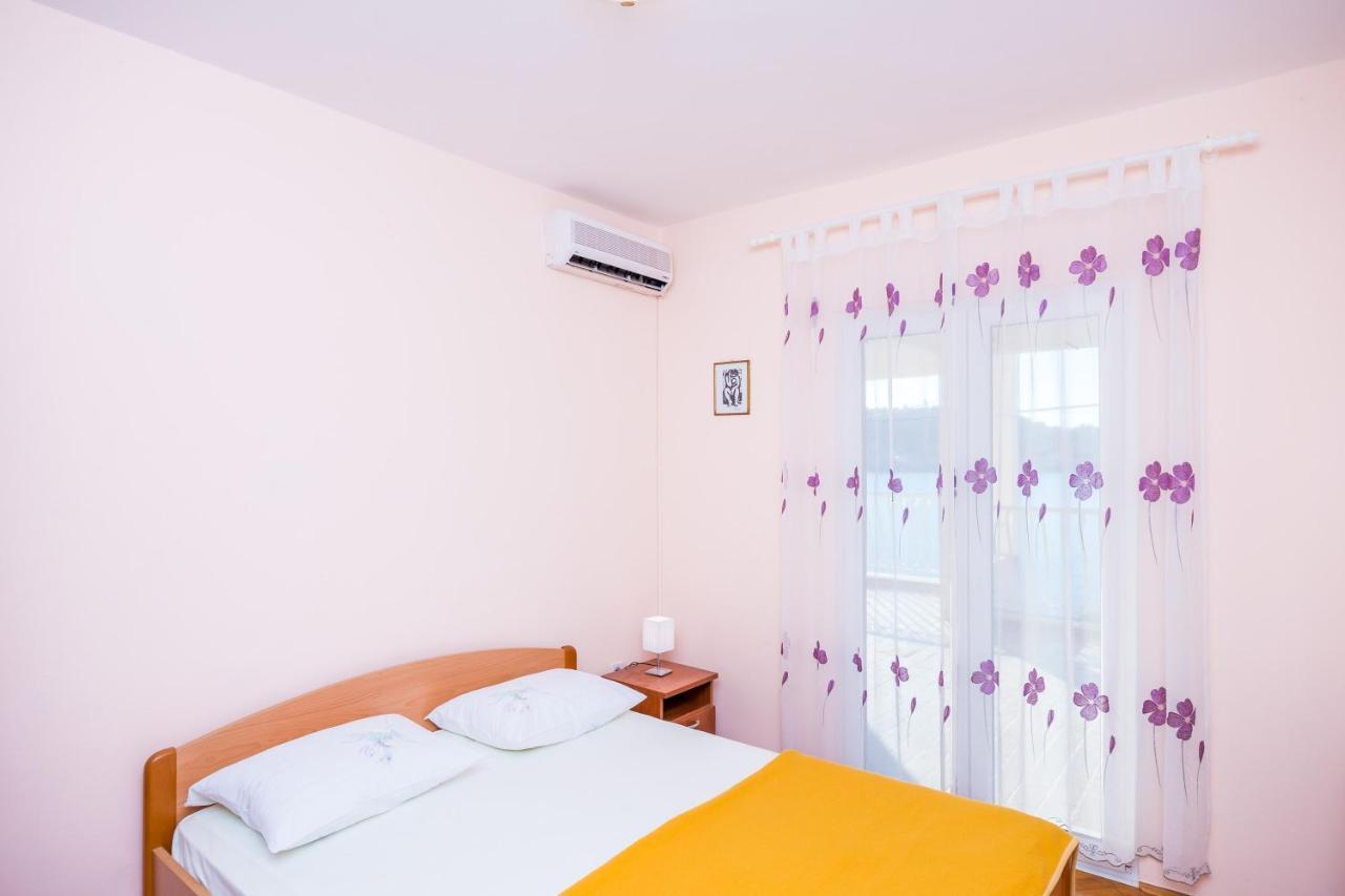 זאטון Apartments Violic מראה חיצוני תמונה